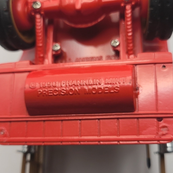 1990 Franklin Mint 1922 Ahrens-Fox R-K-4 model fire engine, wood display stand - Picture 13 of 16